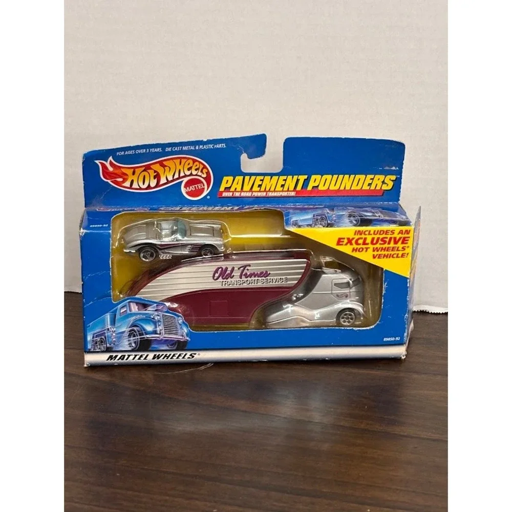 Hot Wheels Pavement Pounders Old Times Transport Service Silver Maroon 89850-92